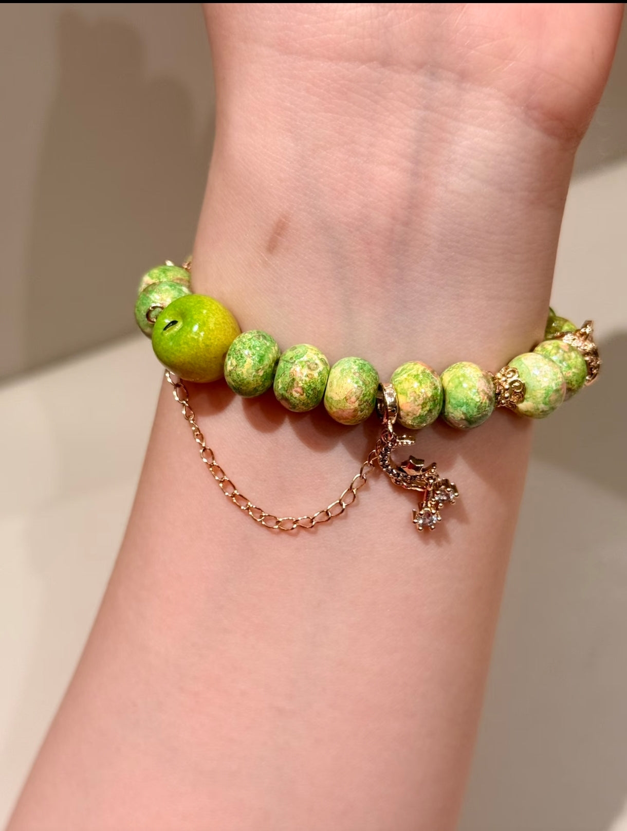 MOMO Cute Green Apple Bracelet-B04