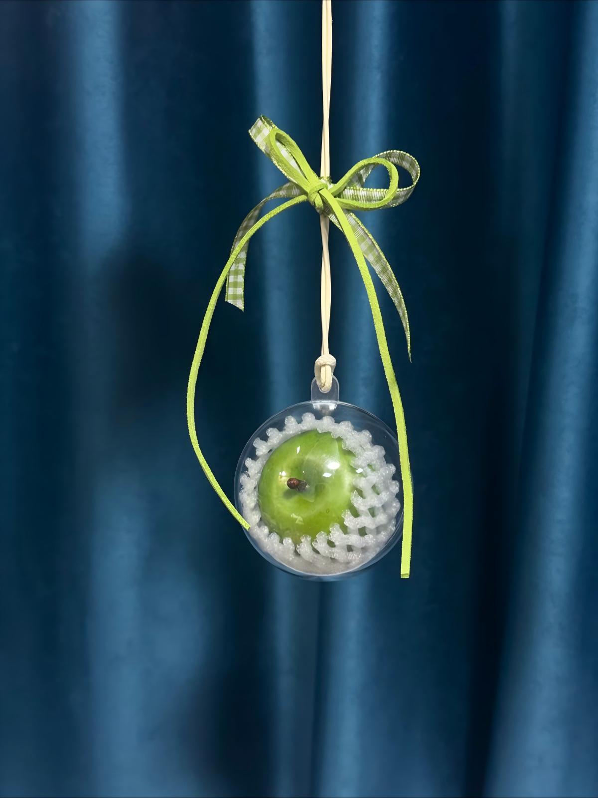 MOMO Realistic Green Apple Charm