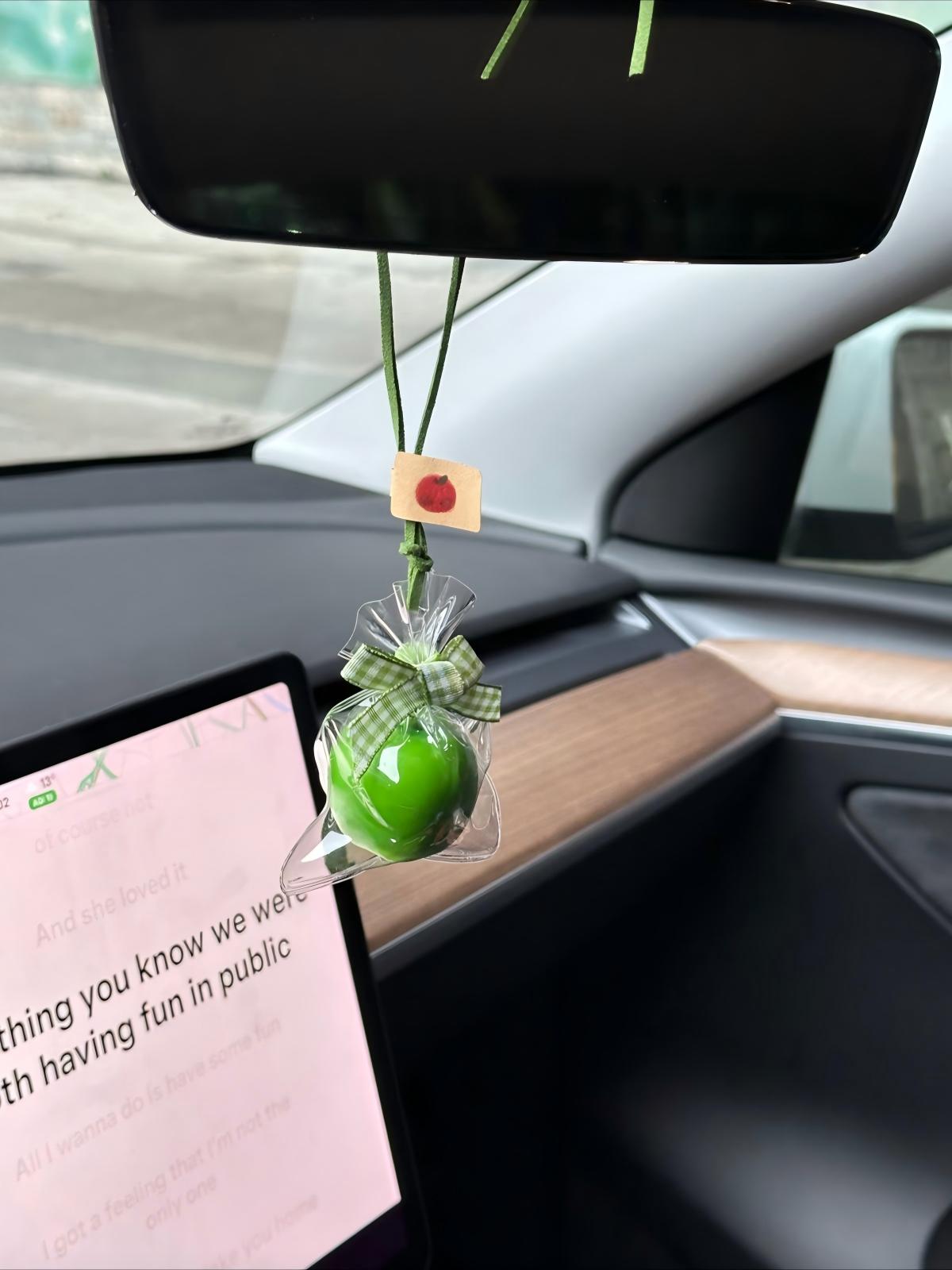 MOMO Realistic Apple Pouch Charm