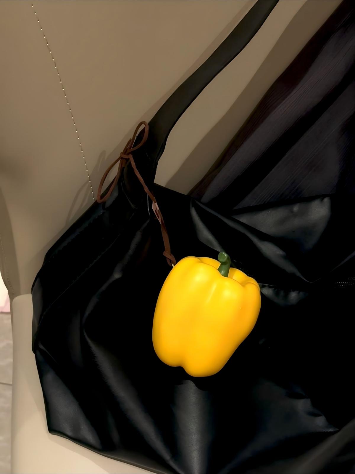 MOMO Realistic Vegetable Bag & Car Charms